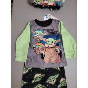 Star wars (baby Yoda) Pajama set Size 4